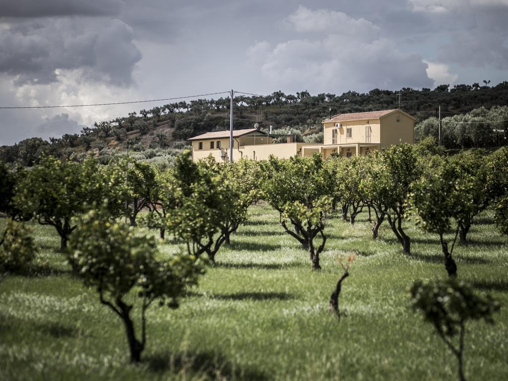 Agriturismo Il Giriatello Crotone Exterior photo